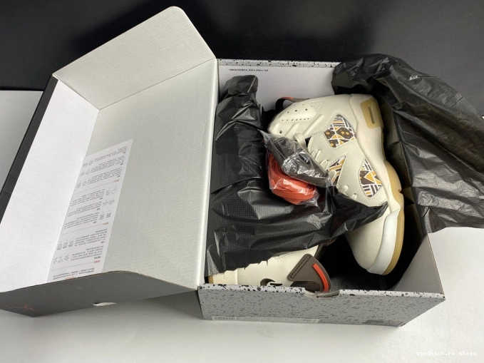 Brown Quai54 6 AIR (2020) CZ4152-100 Sail Retro Jordan 0719